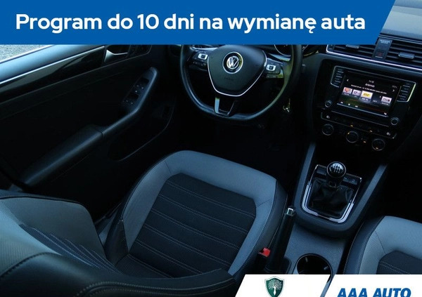 Volkswagen Jetta cena 43000 przebieg: 178493, rok produkcji 2015 z Brzeg małe 254